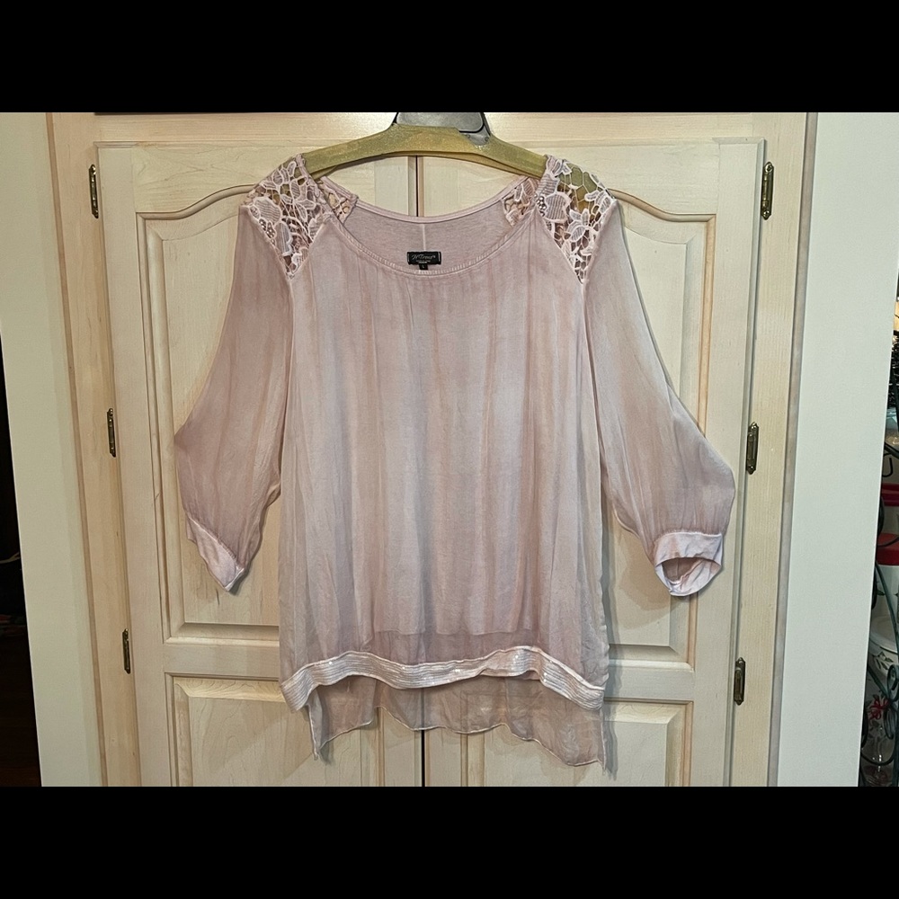 Pale pink, size L,long sleeve top with a high low bottom.